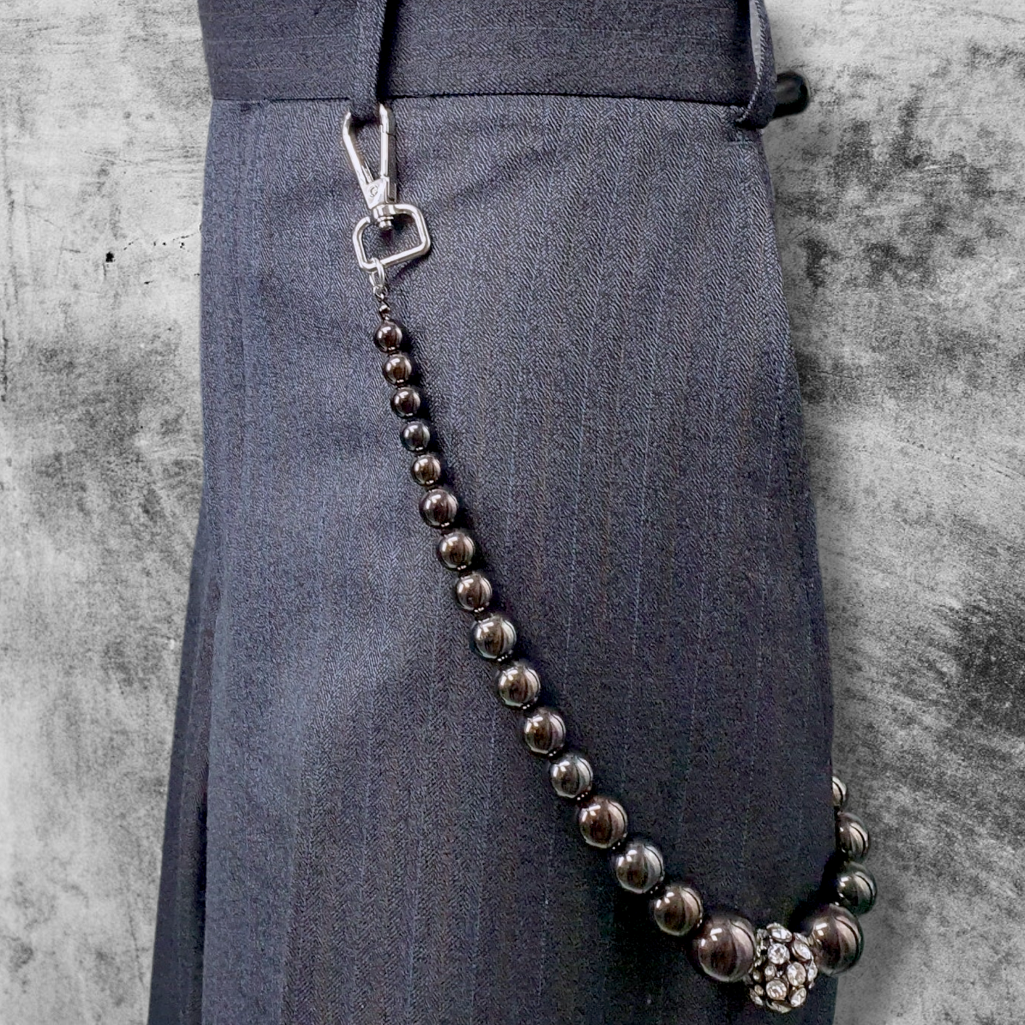 Bobble Diamonte Wallet Chain 21" Gun Metal Grey