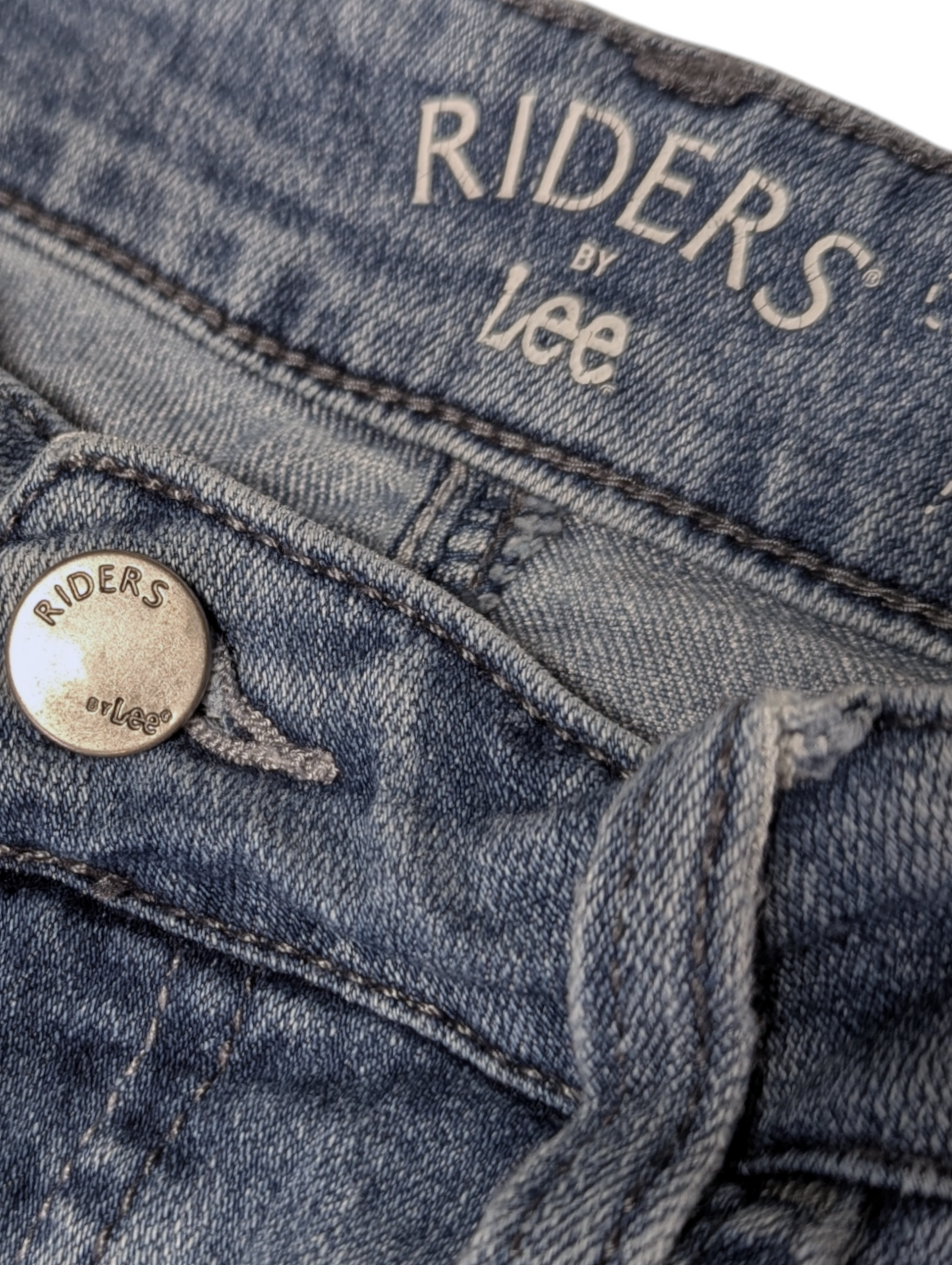LEE Jeans  - Riders Mid rise - soft light wash-  straight leg - W30 L30