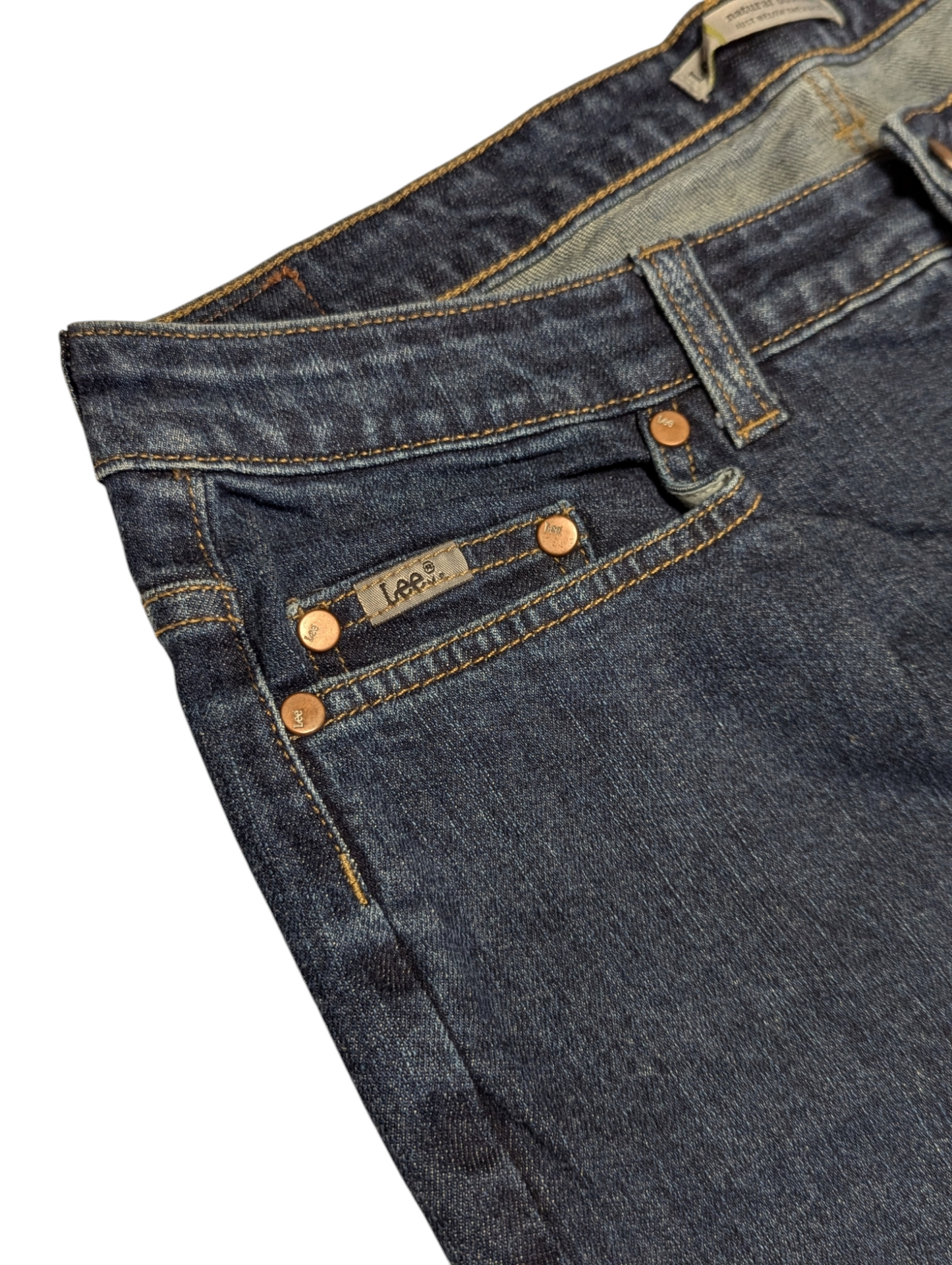 WRANGER - Natural Bootcut - Just below the waist -Dark Denim -slight stretch W32 L29